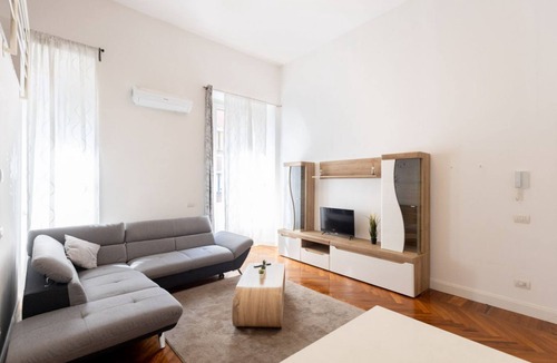 Downtown Apartment | LOFT2 VIA MOROSINI DOWNTOWN VARESE-IXIHOME