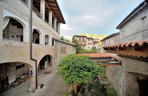 Vobarno Apartment | Loggia