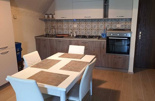 Portese Apartment | Lovely apartment on Lake Garda in residence with pool