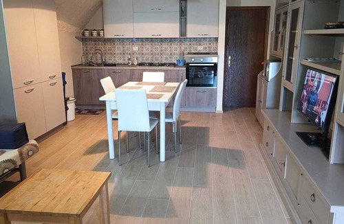 Portese Apartment | Lovely apartment on Lake Garda in residence with pool