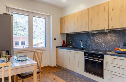 Samolaco Apartment | Lovely apartment for 3 people with WIFI, A/C and balcony