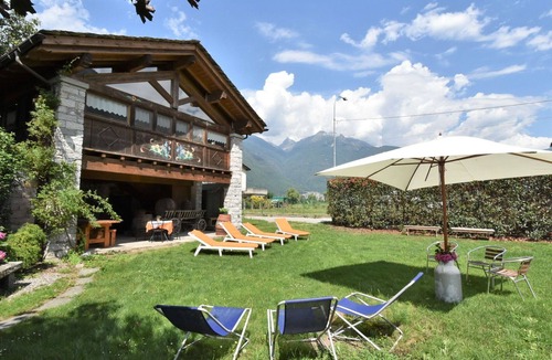 Prata Camportaccio Apartment | Lovely apartment for 5 guests with A/C, WIFI, TV, patio and pets allowed