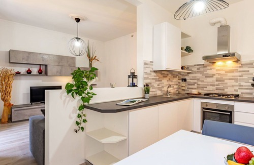 Vendrogno Apartment | Lovely apartment for 5 guests with WIFI, A/C and balcony