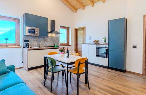 Verceia Apartment | Lovely apartment for 6 guests with WIFI, A/C, TV and terrace