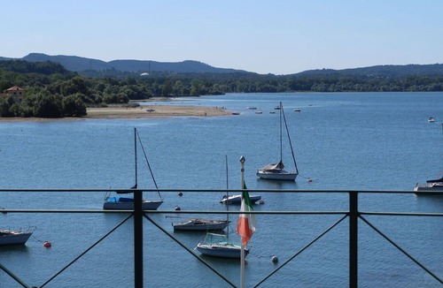 Monvalle Apartment | Lovely apartment for 5 guests with pool, WIFI, TV, balcony and pets allowed