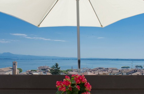 Desenzano del Garda Apartment | Lovely Mansarda - Large Terraces Spectacular View