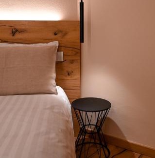 Villa Dalegno House | Lucalì Mountain Room