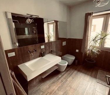 Tirano House | Luce private deluxe apartment near the station