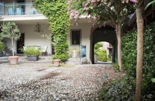 Comabbio Apartment | Lucio Fontana's experience