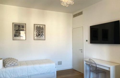 Lorenteggio Apartment | Lussuoso bilocale Metro Blu Piazza Frattini