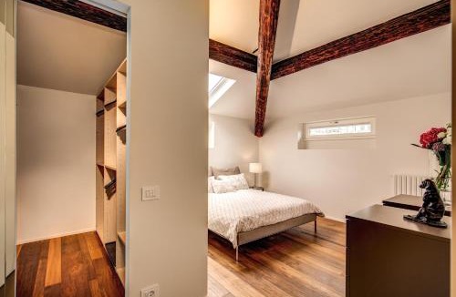 Washington Apartment | Luxurious Apartment in Milan