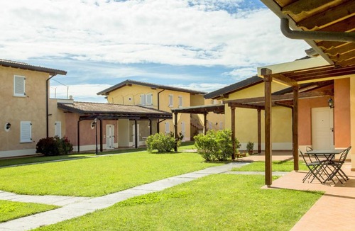 Crociale House | Luxurious Holiday Home in Lombardy with Swimming Pool