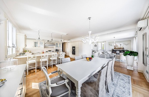 Colombare Apartment | Luxury Lake Front Catullo A2 by Wonderful Italy