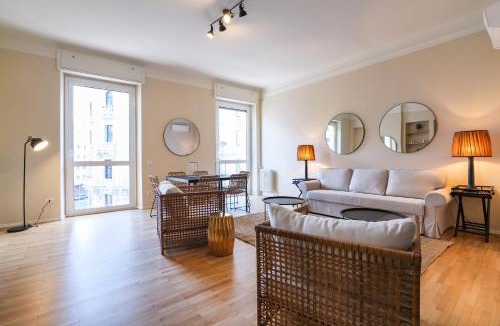 Porta Venezia Apartment | Luxury San Babila Apartment