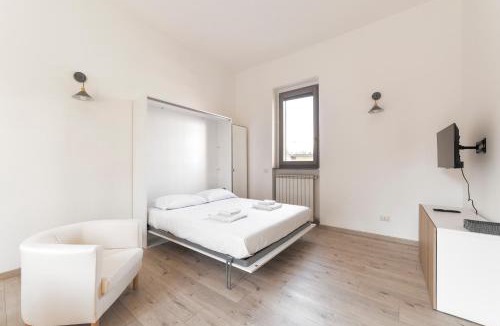 Dergano Apartment | Maciachini Renovated Studio!