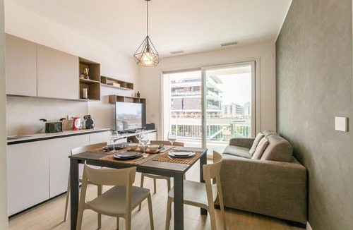 Cascina dei Pomi Apartment | Maggiolina Townlife, Modern And Bright 1BR With Terrace By Halldis