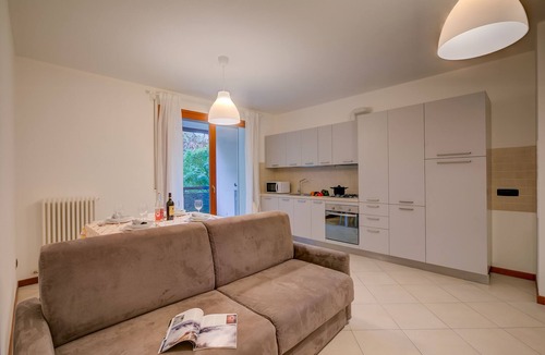 Laveno Apartment | Magnolia, Laveno Mombello, Italy