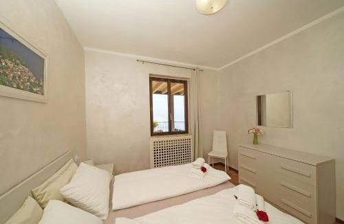Arias Apartment | Maison du Pralonc - Lago