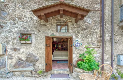 Capo di Ponte Apartment | Maison Enchantée