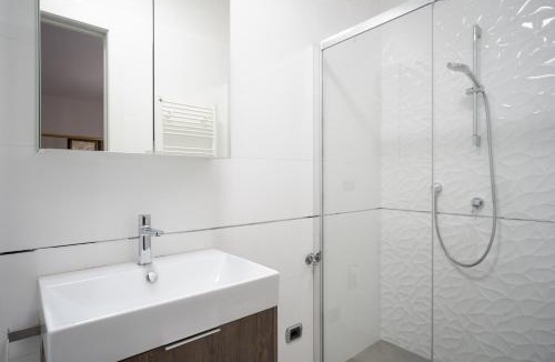 Introbio Apartment | Maison Giulia - studio with swimming pool access