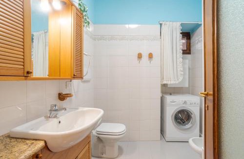 Carate Urio Apartment | Maison Laghée-Bright Apt with balcony, Lake view!