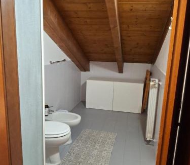 Gorla Apartment | Mansarda accogliente