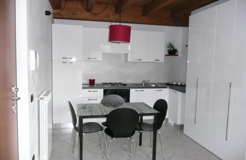 Travedona-Monate Apartment | Mansarda Travedona Monate (VA) per vacanza situata vicinissimo lago Monate e Maggiore Monate