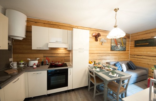 Sulzano Apartment | Marta Apartment - The Commander's House