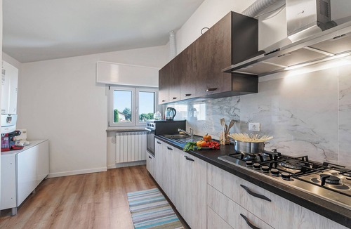 Sirmione Apartment | Matta Apartment 400m From The Lake, Sirmione, Italy