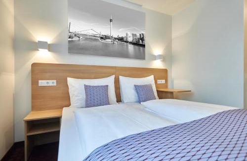 Lierenfeld Hotel | McDreams Hotel Düsseldorf-City