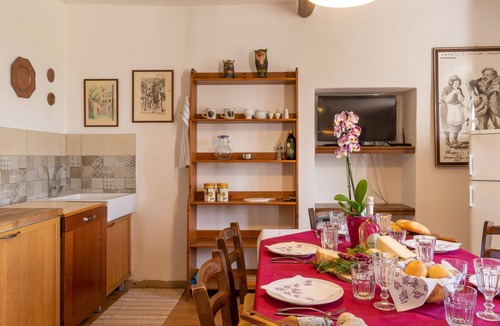 Regoledo House | Meri (VNA225) by Interhome