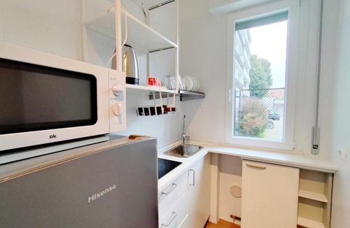 Dergano Apartment | Milan Central Station- Modern apartment