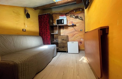 Porta Venezia Apartment | Milan: In the center, Porta Venezia, attic small, beautiful and cheap