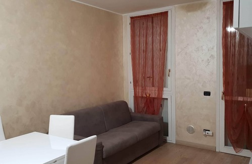 Gallarate Apartment | Milan Malpensa Large AP