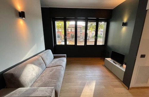 Gioia Apartment | Milano Central Station Black