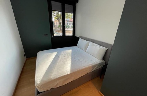 Gioia Apartment | Milano Central Station Black