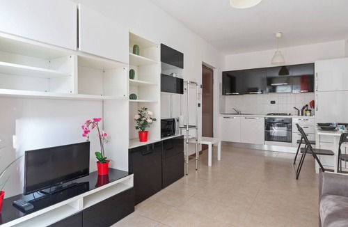 Lambrate Apartment | Milano-Rubattino Budget Apartment