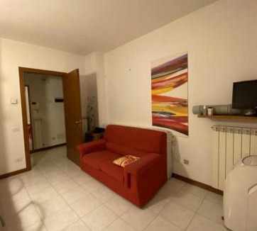 Dalmine Apartment | Mini Appartamento Rosso