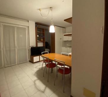 Dalmine Apartment | Mini Appartamento Rosso