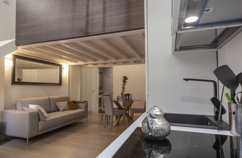 Chinatown Apartment | Minimal Loft in Centro a Milano
