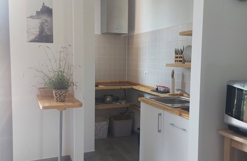 Morosolo Apartment | Miralago apartment with garden by the lake