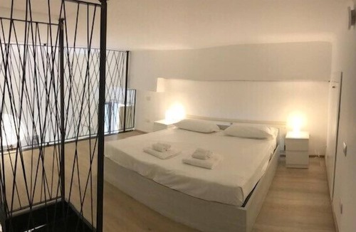 Tricolore Apartment | MODERN AND DESIGN LOFT MILANO CENTER