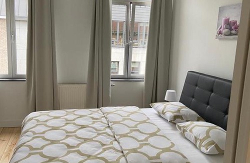 Sint-Gillis Apartment | Modern Apartment Third Floor