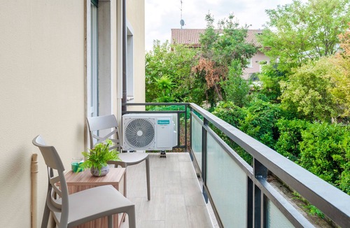 Sant'Eufemia Apartment | [Modern Essence] Design & Quietness