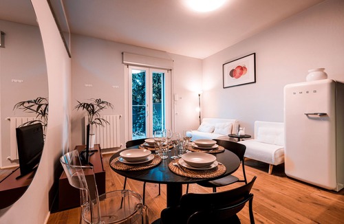 Citta Bassa Apartment | Modern Loft in Historic Village