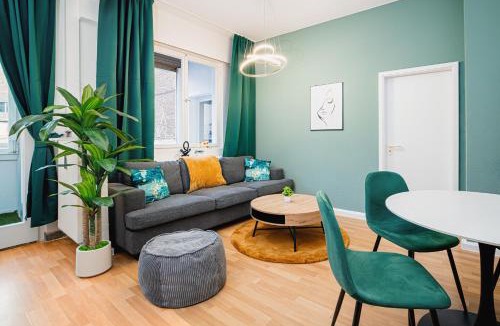 New Town Apartment | Modern Suite with Balcony - Best Point by Rudolfplatz - Perfect for 5 Guests - Netflix