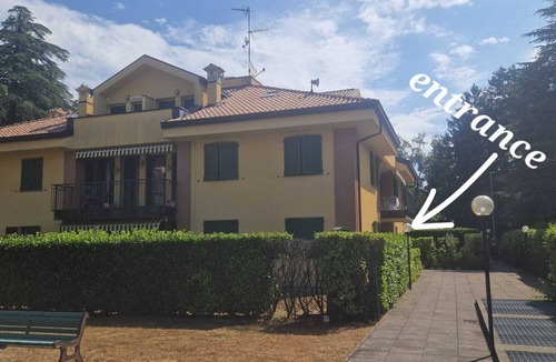 Viggiu Apartment | Modern Viggiù Suite Home