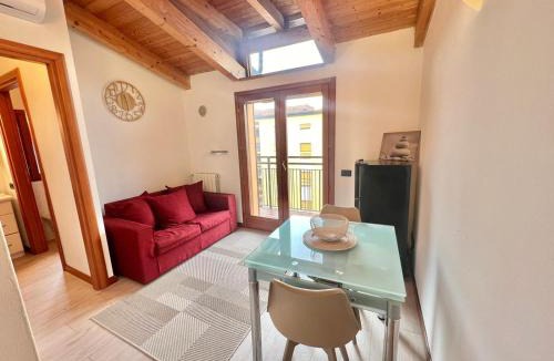 Certosa Apartment | Moderno con Design caldo e accogliente, con parcheggio gratuito e balcone privato, vicino a Fiere, Eventi e Concerti