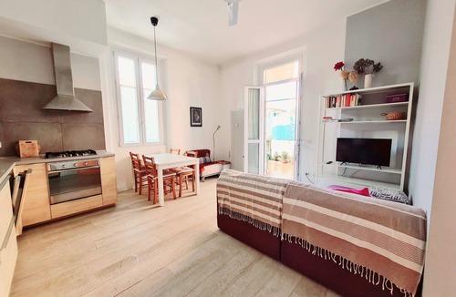 Ghisolfa Apartment | Monica and Alice's Maison Apartment with Terrace