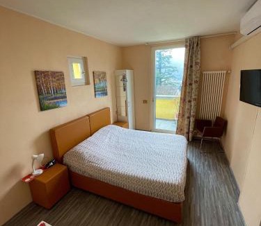 Lecco Bed & Breakfast | Montebello